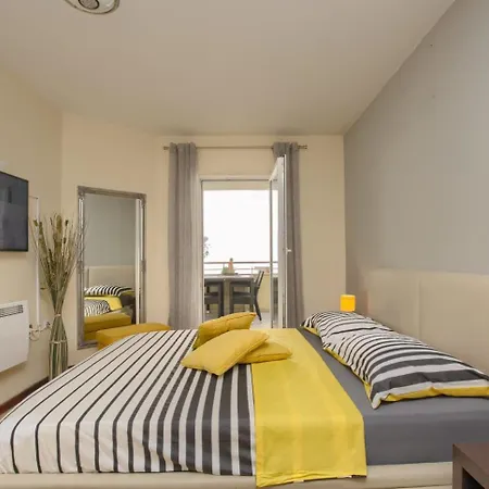 Comfortable Near The Apartmán Pula