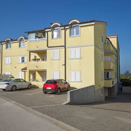 Comfortable Near The Apartmán Pula